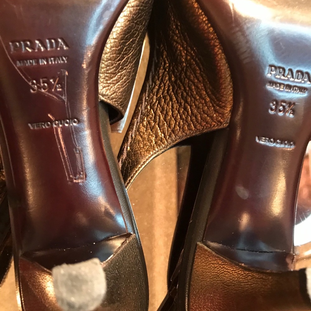 PRADA - Picture 12 of 16